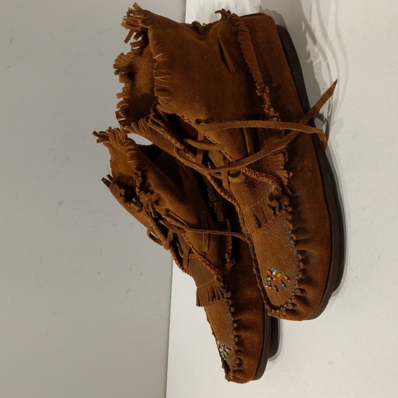 Manitobah Mukluks Moccasin - Picture 2 of 9